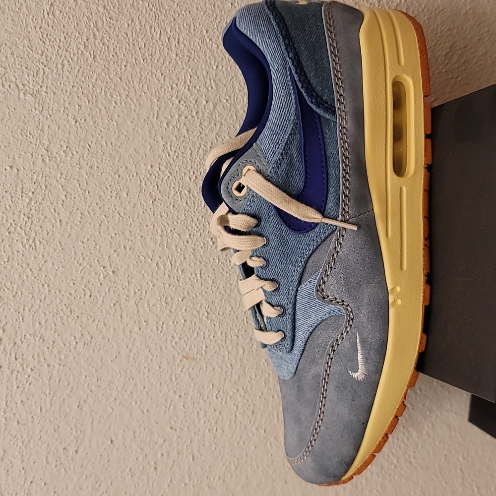 *NWB" Nike Air Max 1 Denim